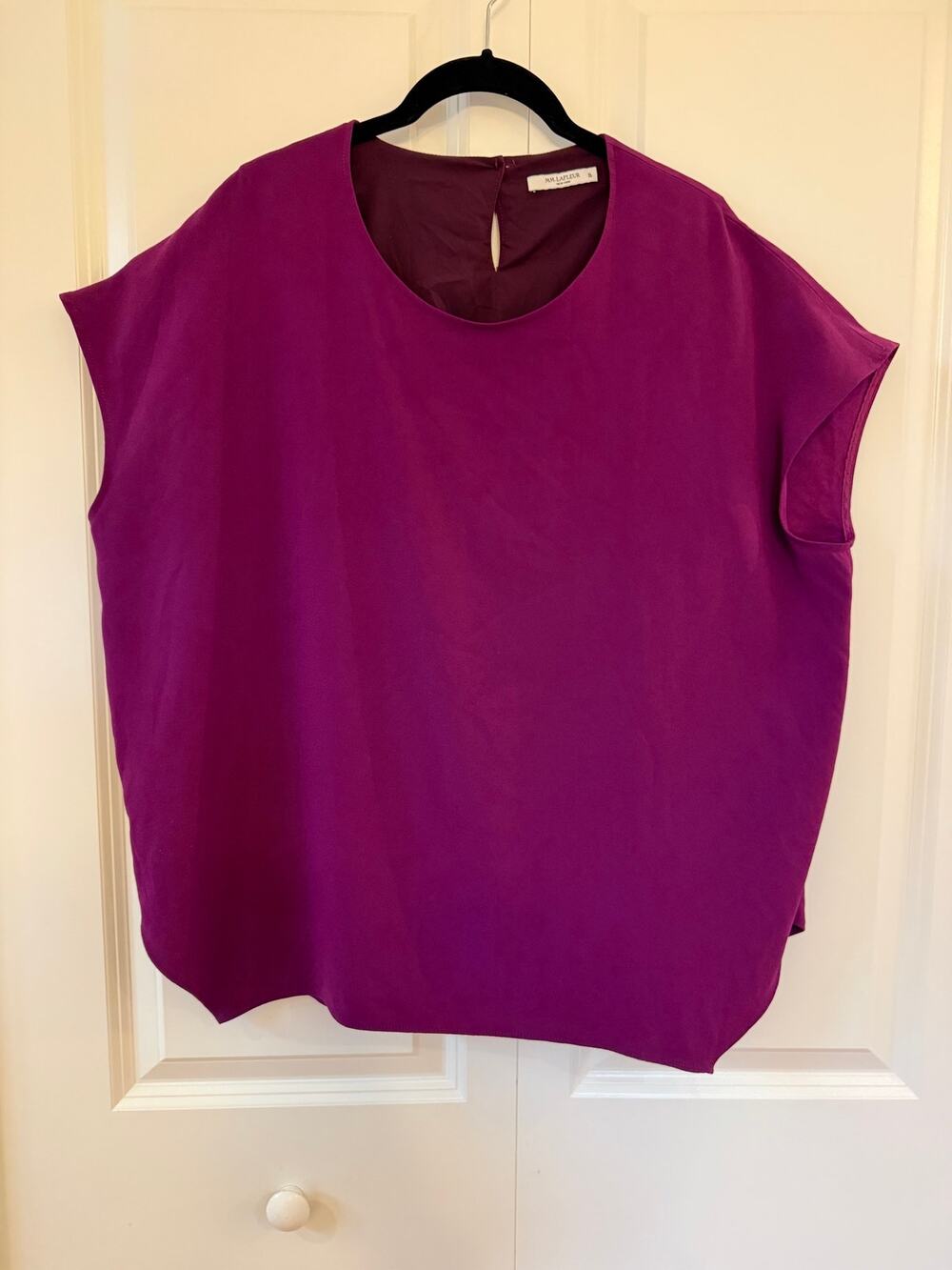 M.M. LaFleur Didion Top Magenta Size XL , minimalist OfficeCore Quiet Luxury